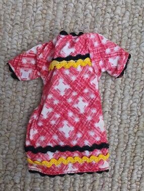 1960s Remco Hildy Pocket Doll Dress